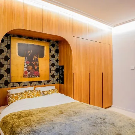 Refined Elegance In Appartement *