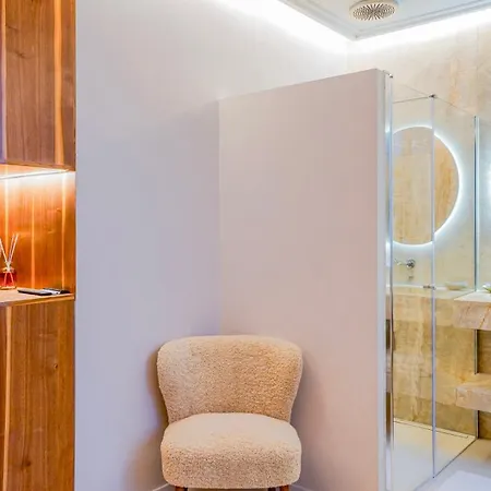 Refined Elegance In Paris