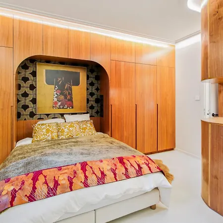 Appartement Refined Elegance In