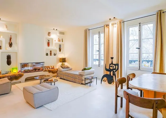 Refined Elegance In Apartment *