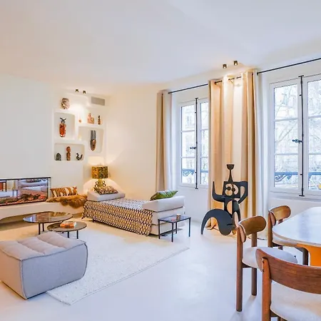 Refined Elegance In Paris