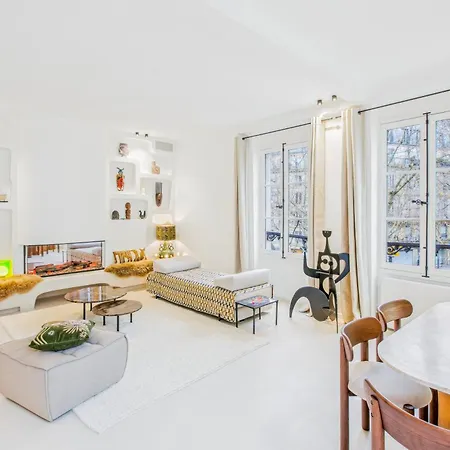 Refined Elegance In Paris