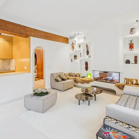 Refined Elegance In Apartment