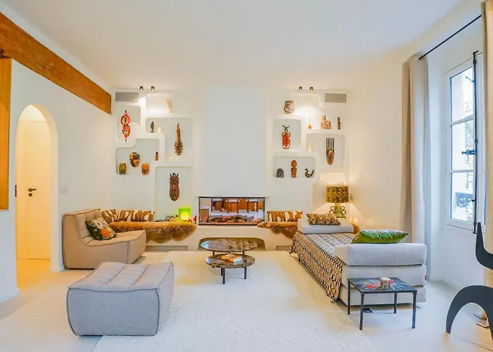 Apartman Refined Elegance In *