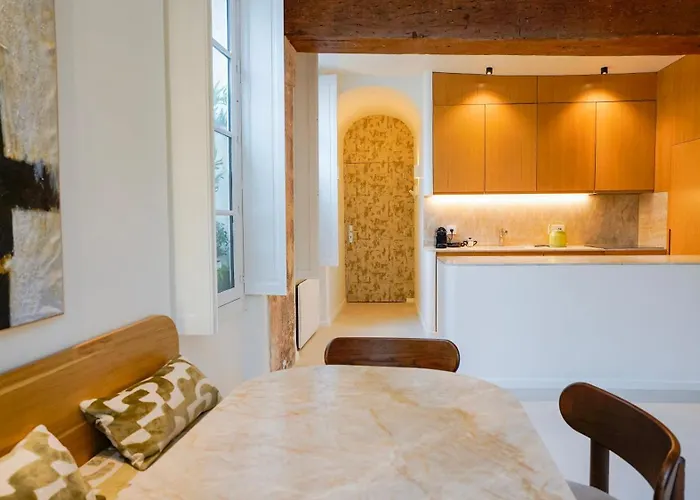 Apartman Refined Elegance In *